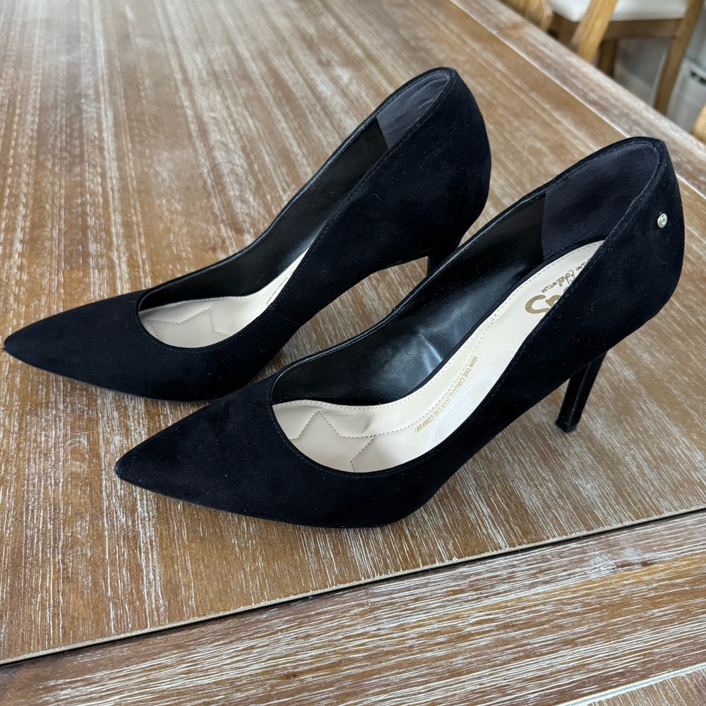 Circus by Sam Edelman black suede pumps